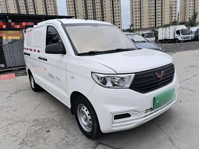 Wuling Hongguang V — Фото автомобиля 3
