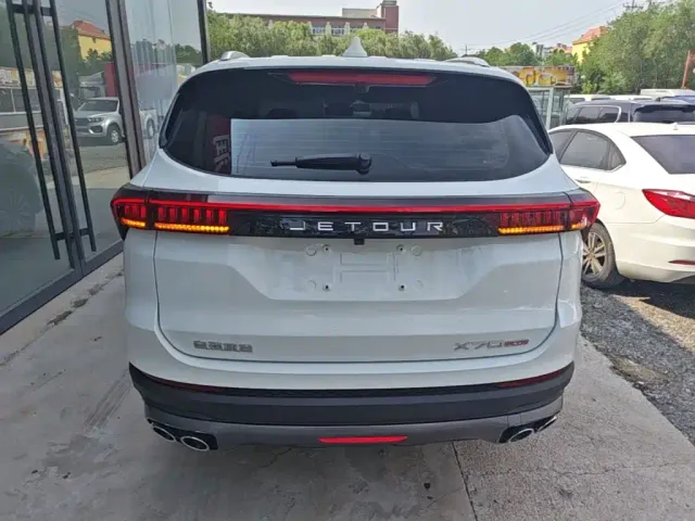 Jetour X70 Plus — Фото автомобиля 5