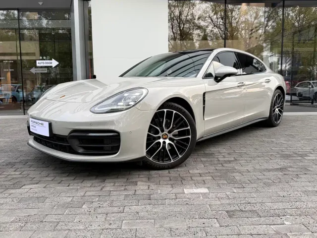 Фотография автомобиля — Porsche Panamera