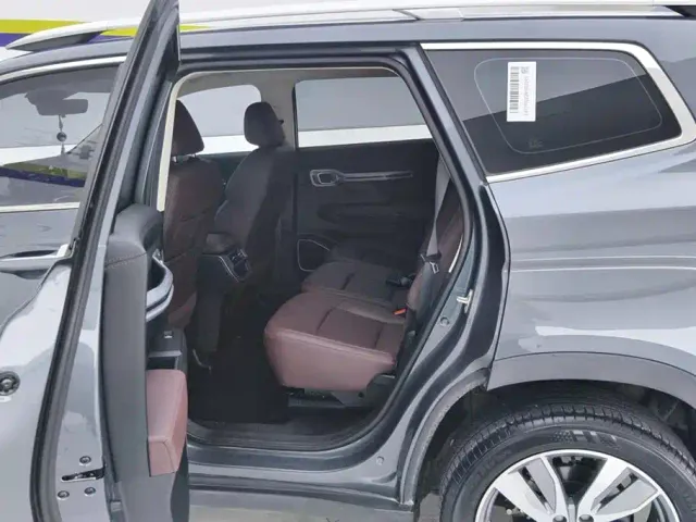 Geely Haoyue — Фото автомобиля 11