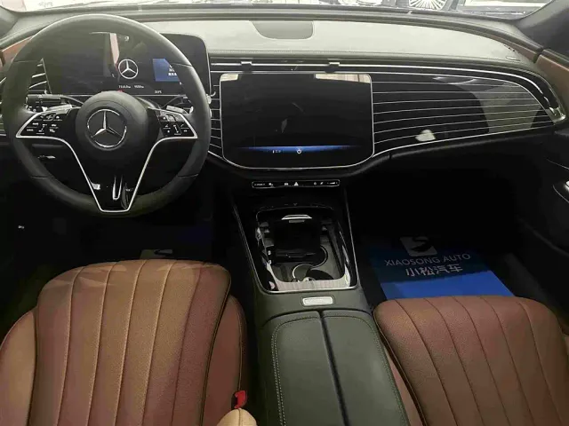 Mercedes-Benz E-Class — Фото автомобиля 15