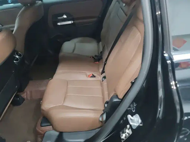 Mercedes-Benz GLB-Class — Фото автомобиля 16