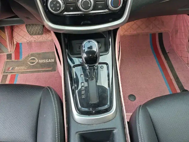 Nissan Tiida — Фото автомобиля 13