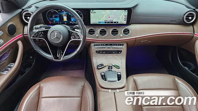Mercedes-Benz E-Class — Фото автомобиля 7