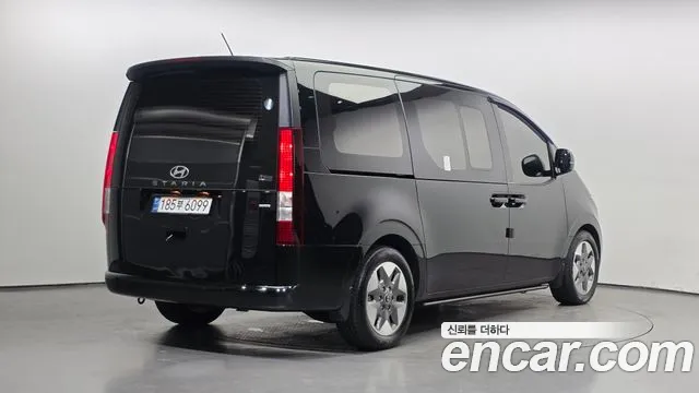 Hyundai Staria — Фото автомобиля 2