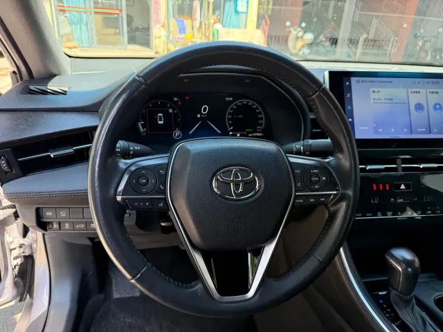 Toyota Avalon — Фото автомобиля 13