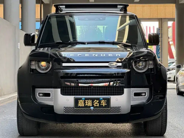 Land Rover Defender — Фото автомобиля 2