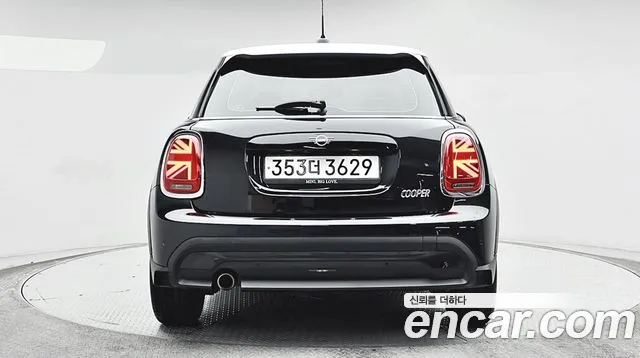 Mini Cooper Cooper 5 дверей Classic — Фото автомобиля 3
