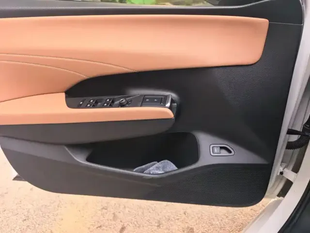 Volkswagen Sagitar — Фото автомобиля 7