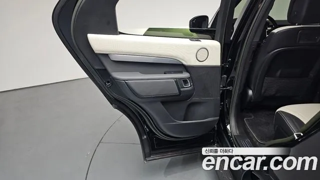 Land Rover Discovery — Фото автомобиля 20