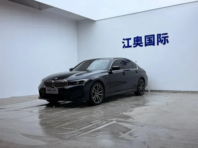 Фотография автомобиля — BMW 3 Series