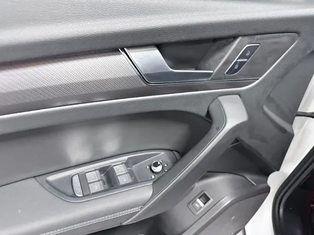 Audi Q5L — Фото автомобиля 9
