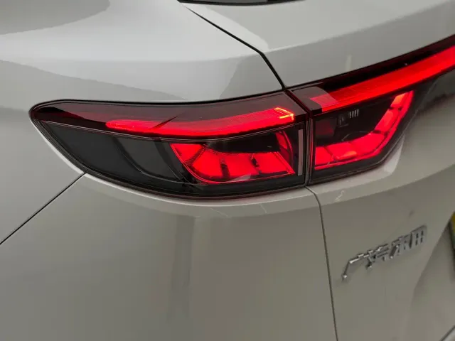 Honda e:NP1 — Фото автомобиля 18