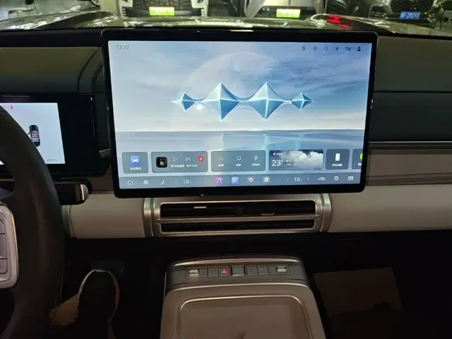 BYD FangChengBao Titanium 7 — Фото автомобиля 12