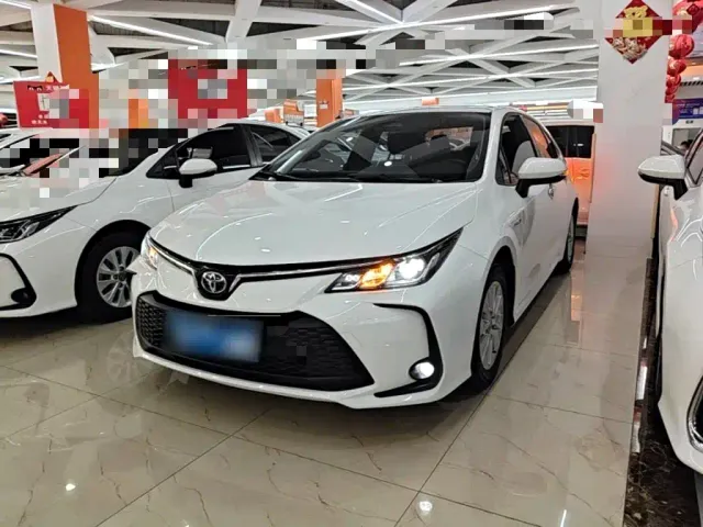 Фотография автомобиля — Toyota Corolla