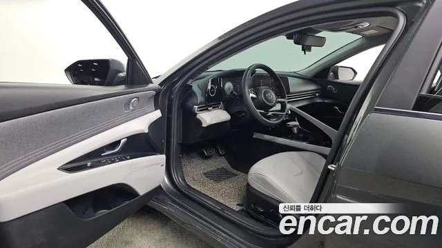 Hyundai AVANTE Avante (CN7) — Фото автомобиля 10