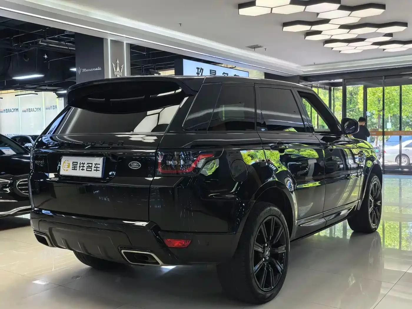 Land Rover Range Rover Sport 2022 3.0 L6 HST — Фото автомобиля 18