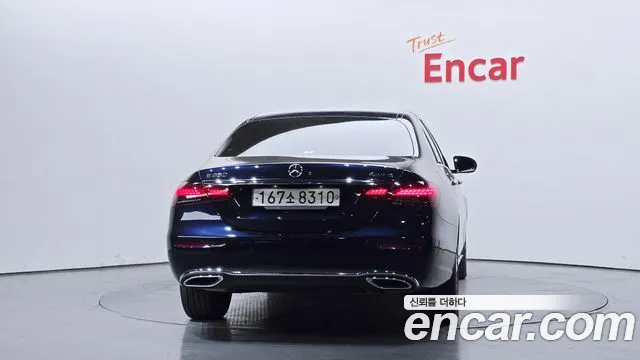 Mercedes-Benz E-Class E-класс W213 E350 4MATIC Avantgarde — Фото автомобиля 4