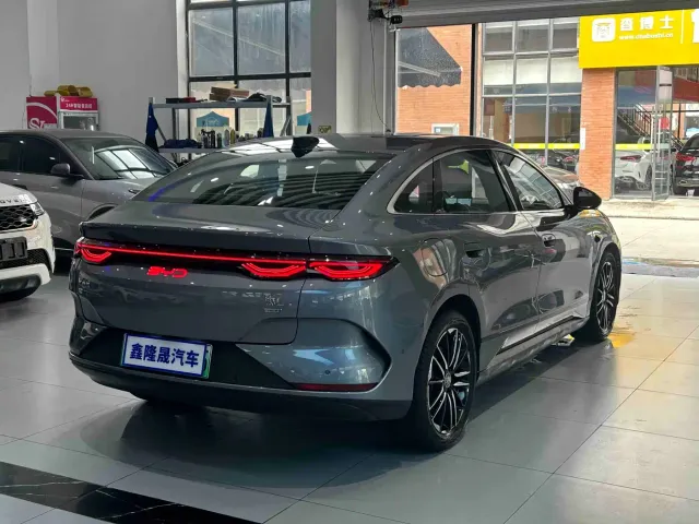 BYD Qin L — Фото автомобиля 7