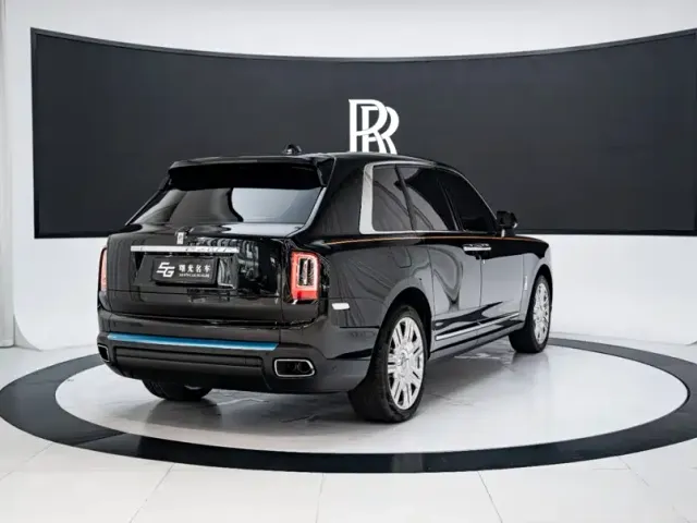 Rolls-Royce Cullinan — Фото автомобиля 4
