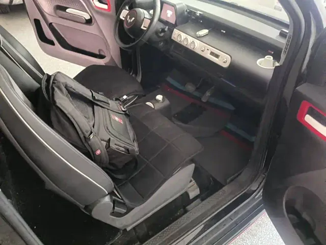 Wuling Hongguang Mini EV — Фото автомобиля 11