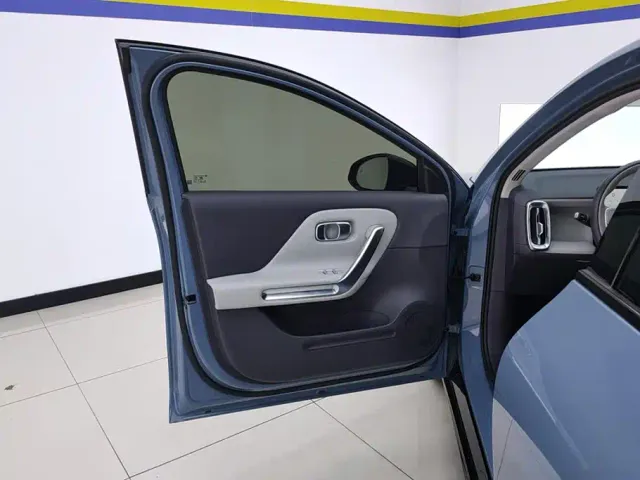 Leapmotor B01 — Фото автомобиля 7