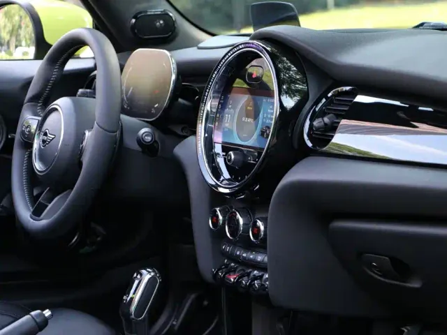 MINI Hatch — Фото автомобиля 19