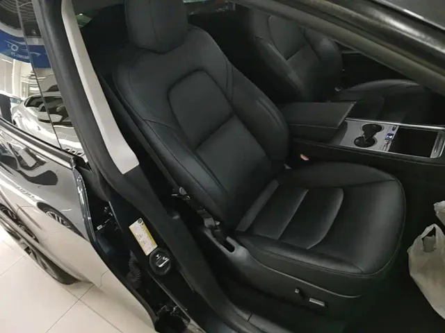 Tesla Model Y — Фото автомобиля 24