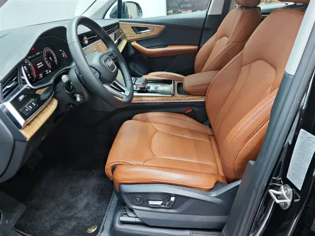 Audi Q7 — Фото автомобиля 14
