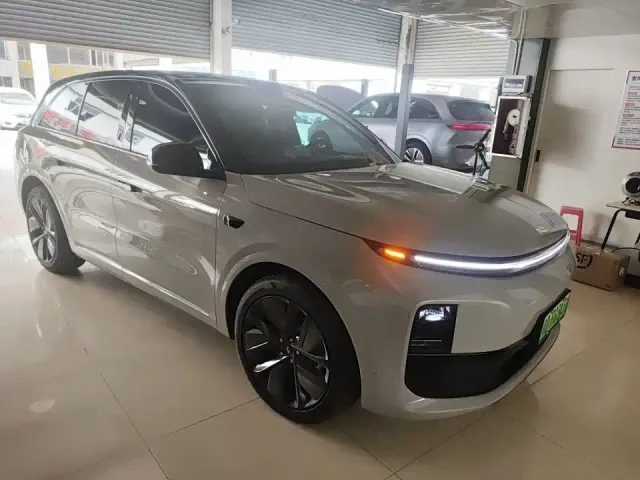 Li Auto L6 — Фото автомобиля 2