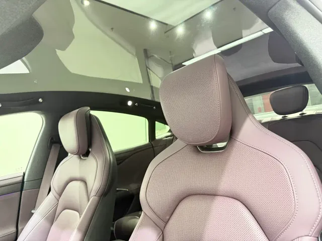 Xiaomi SU7 — Фото автомобиля 14