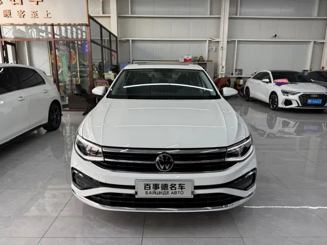 Volkswagen Bora — Фото автомобиля 2