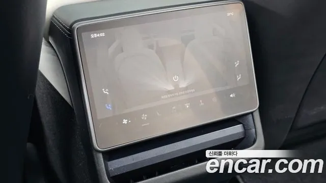 Tesla Model 3 — Фото автомобиля 19