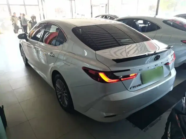 Toyota Camry — Фото автомобиля 4
