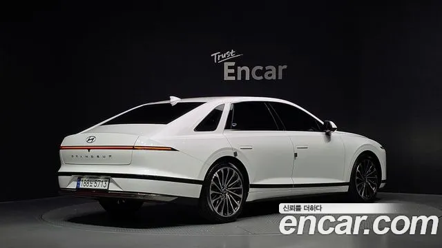 Hyundai Grandeur GN7 — Фото автомобиля 2