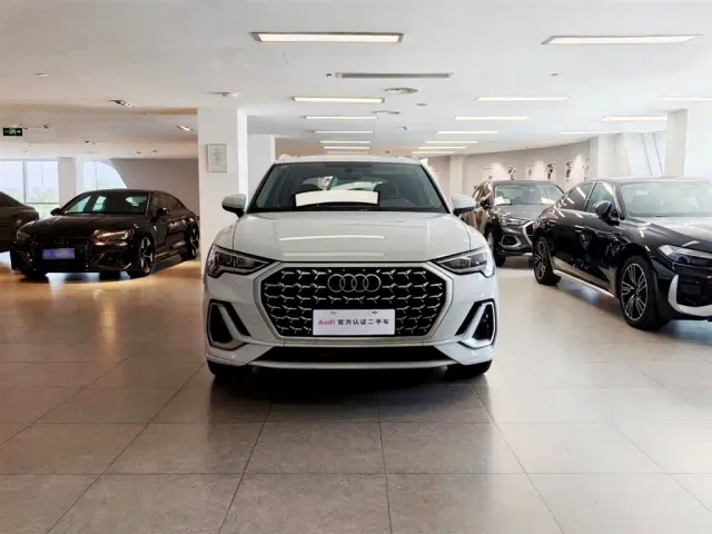 Audi Q3 — Фото автомобиля 2