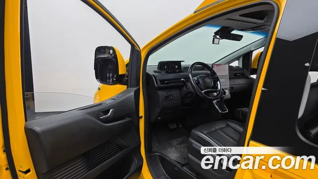 Hyundai Staria — Фото автомобиля 10