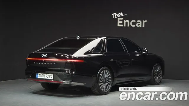 Hyundai Grandeur Grandeur (GN7) 3.5 Бензин 4WD — Фото автомобиля 2