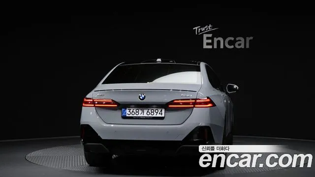 BMW 5-Series 5 серия (G60) 530i xDrive M Sport Pro Special Edition — Фото автомобиля 4