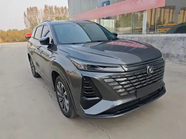 Changan CS75 Plus — Фото автомобиля 3