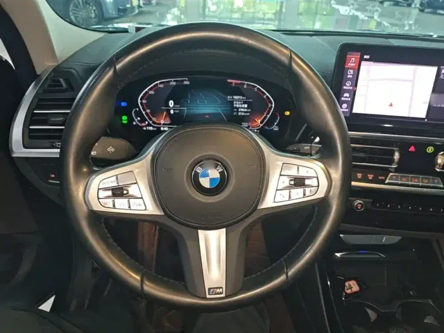 BMW X3 — Фото автомобиля 10