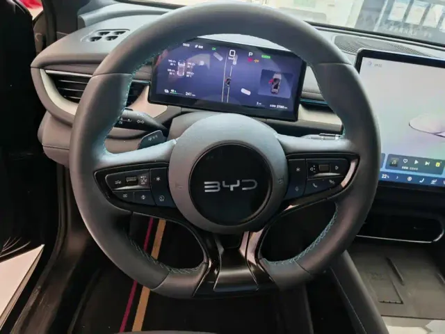BYD Seal 06 GT — Фото автомобиля 11