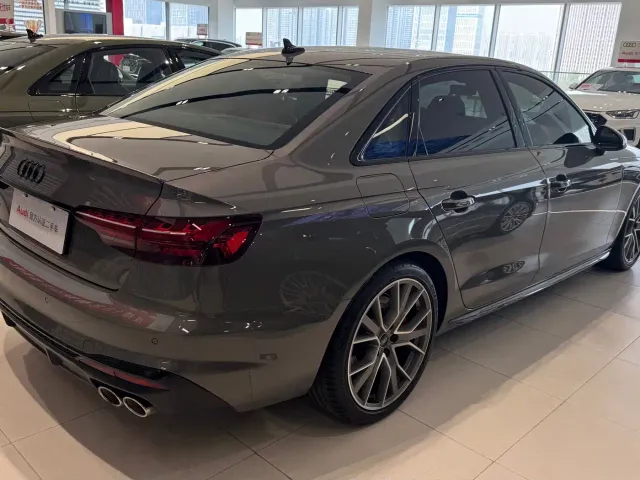 Audi S4 — Фото автомобиля 4
