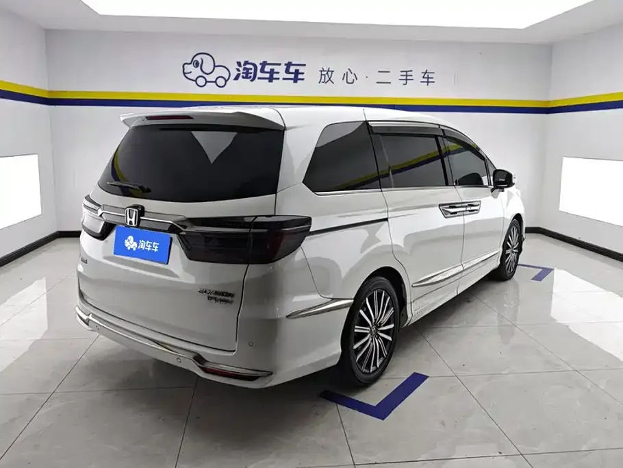 Honda Elysion 2022 2.0L e:HEV Supreme Edition — Фото автомобиля 3