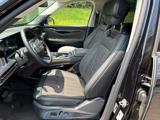 Ford Edge — Фото автомобиля 8