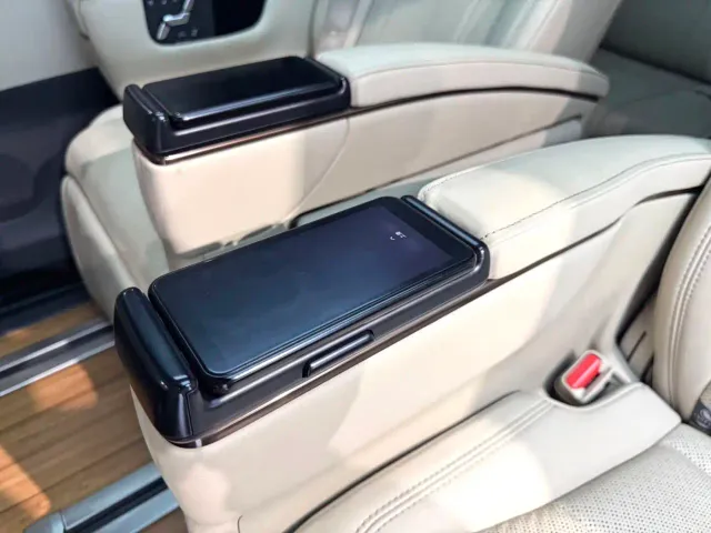 Toyota Alphard — Фото автомобиля 9