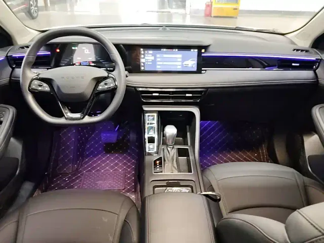 Roewe i5 — Фото автомобиля 9