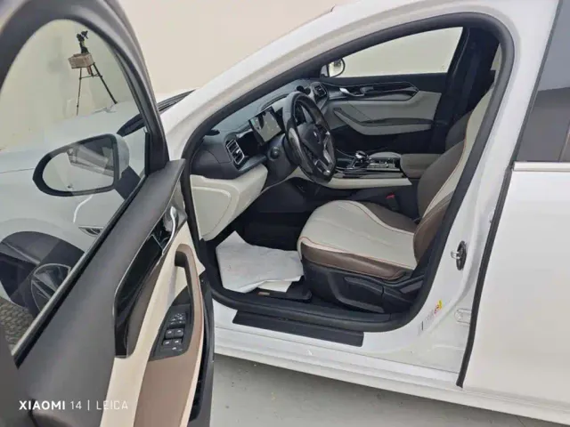 BYD Qin PLUS — Фото автомобиля 10