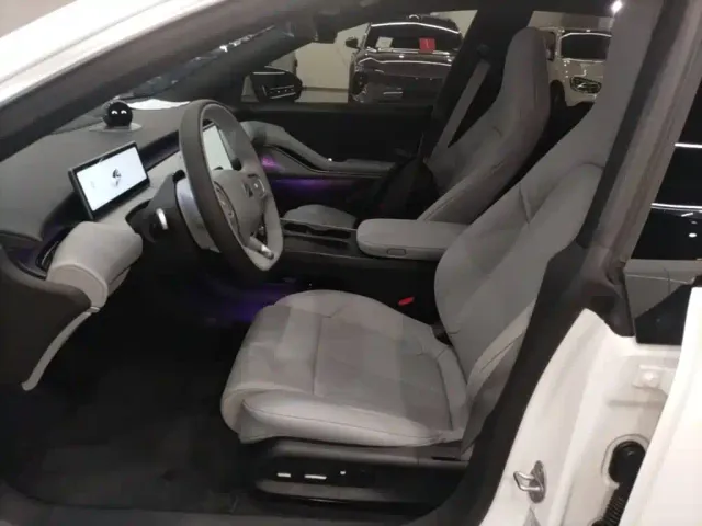Nio ET5 Touring — Фото автомобиля 14