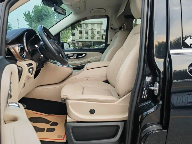 Mercedes-Benz V-Class — Фото автомобиля 3